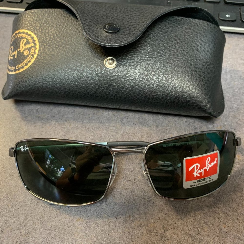 Ray Ban Sunglasses - Style RB 3498